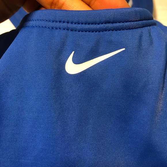 Nike Swimsuit Top - Picture 3 of 5